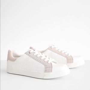 Womens sneakers